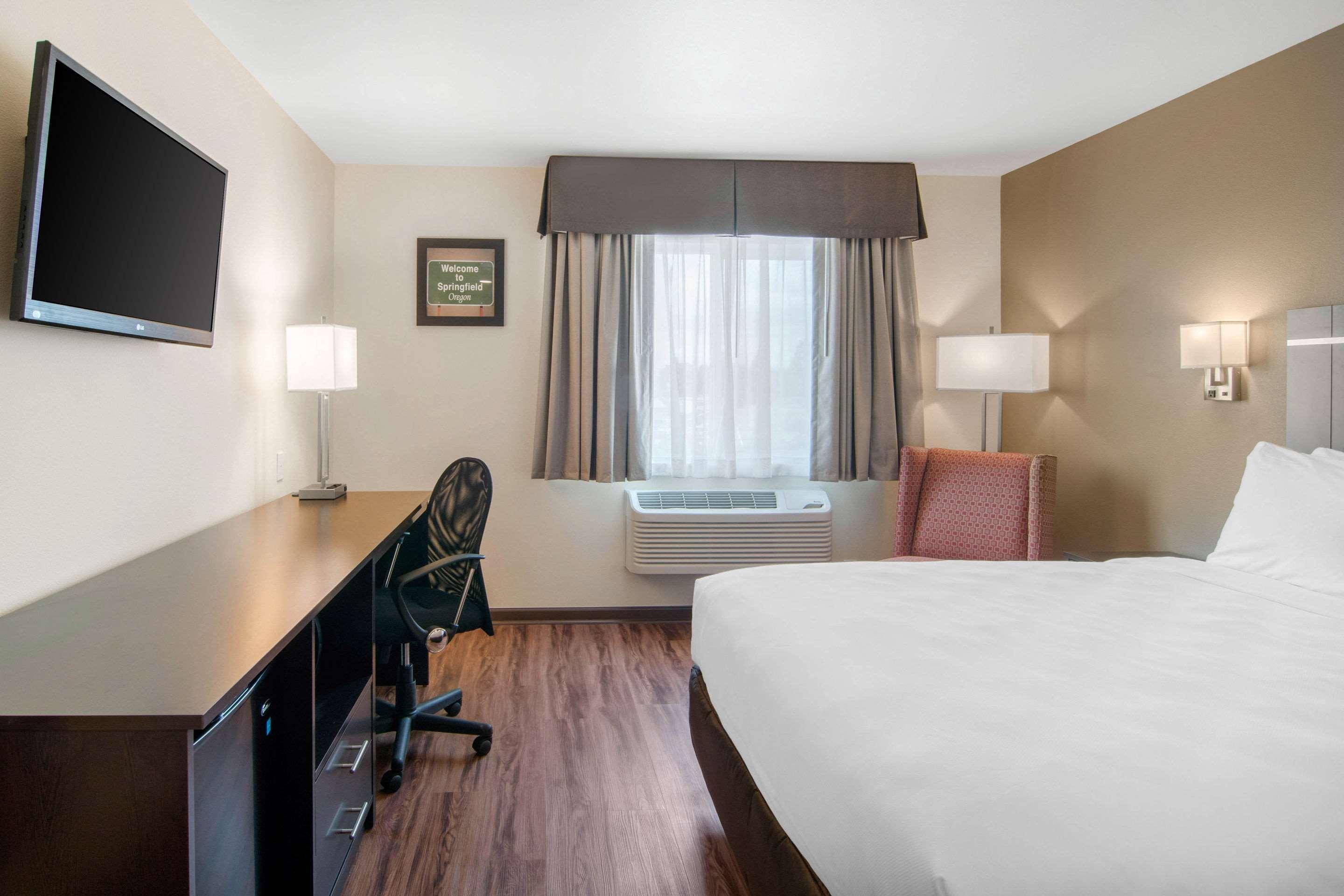 Econo Lodge Inn & Suites Спрингфийлд Екстериор снимка