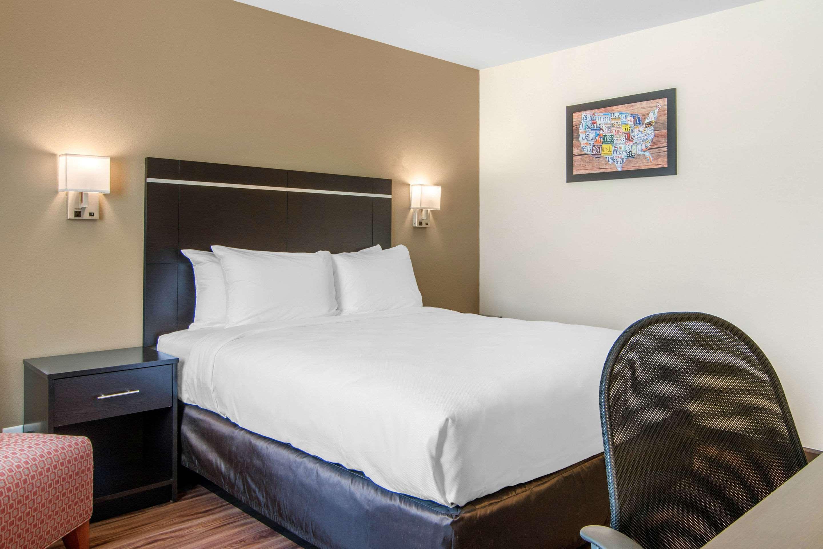 Econo Lodge Inn & Suites Спрингфийлд Екстериор снимка
