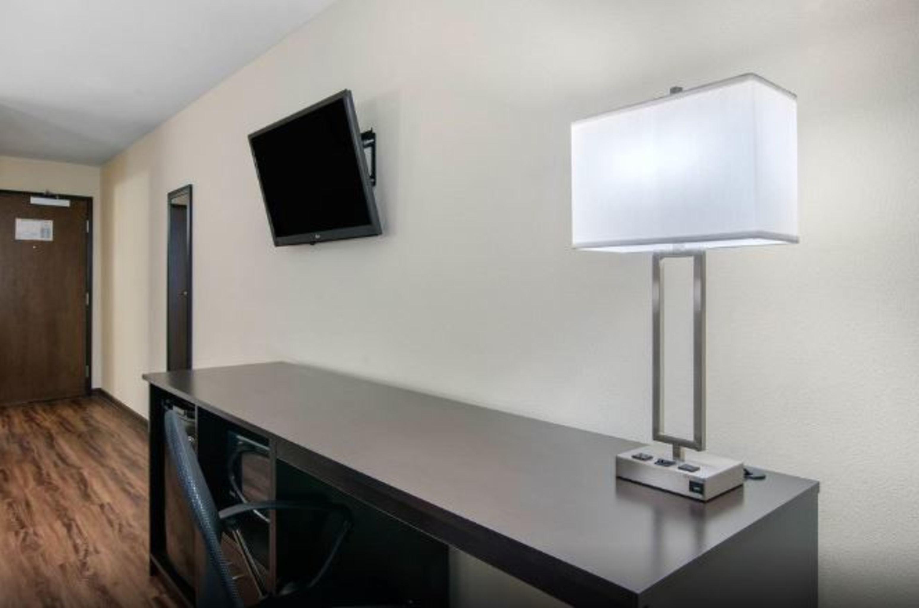 Econo Lodge Inn & Suites Спрингфийлд Екстериор снимка