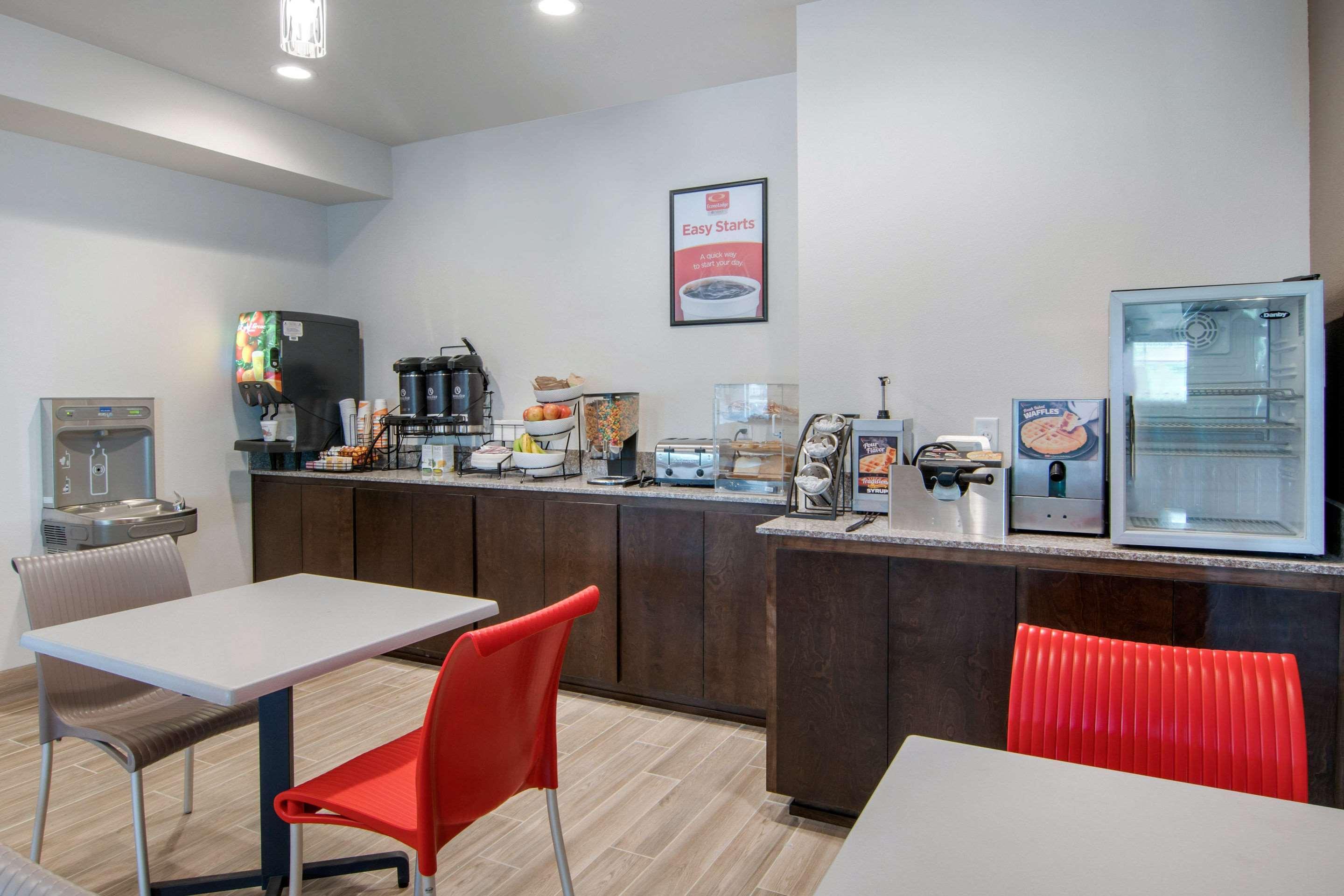 Econo Lodge Inn & Suites Спрингфийлд Екстериор снимка